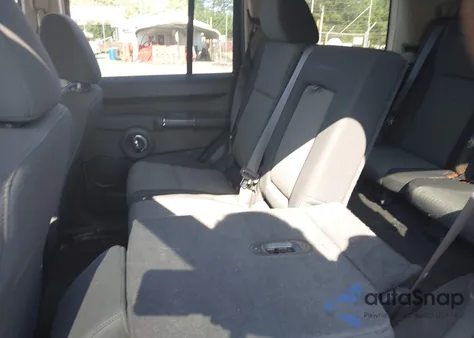 2010 Jeep Commander Sport from USA, damaged, VIN 1J4RG4GK2AC127991